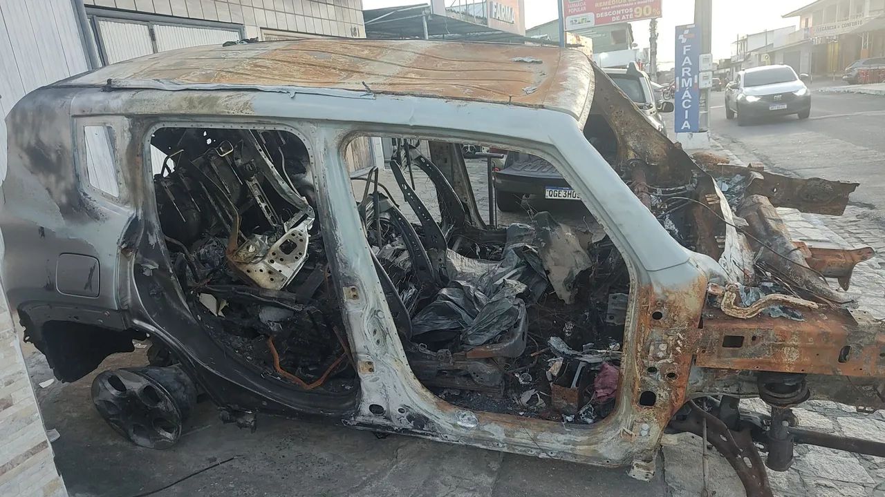 Tenho jeep Renegade 2020 flex tenho motor câmbio suspensão rodas trazeira suporte toda lat - Foto 2