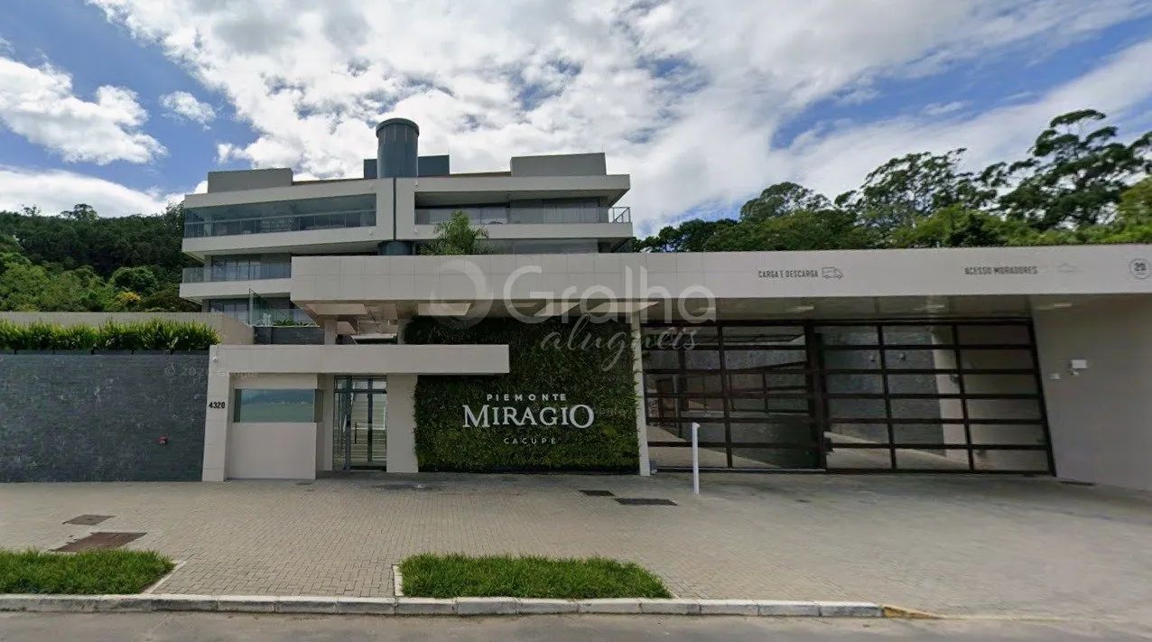 3 suítes mobiliado, com gardem no Cacupé