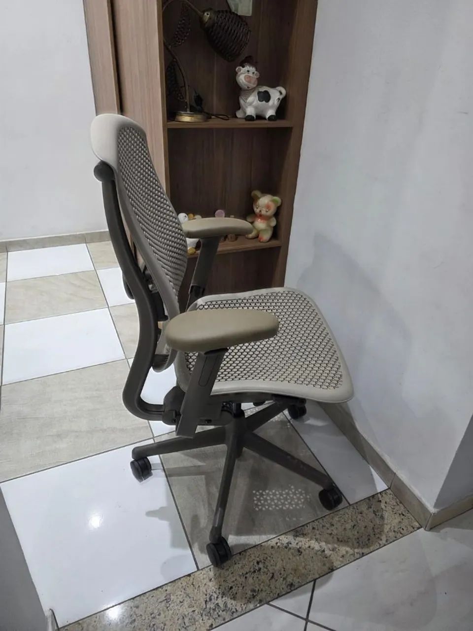 Cadeira de escritório Herman Miller  - Foto 3