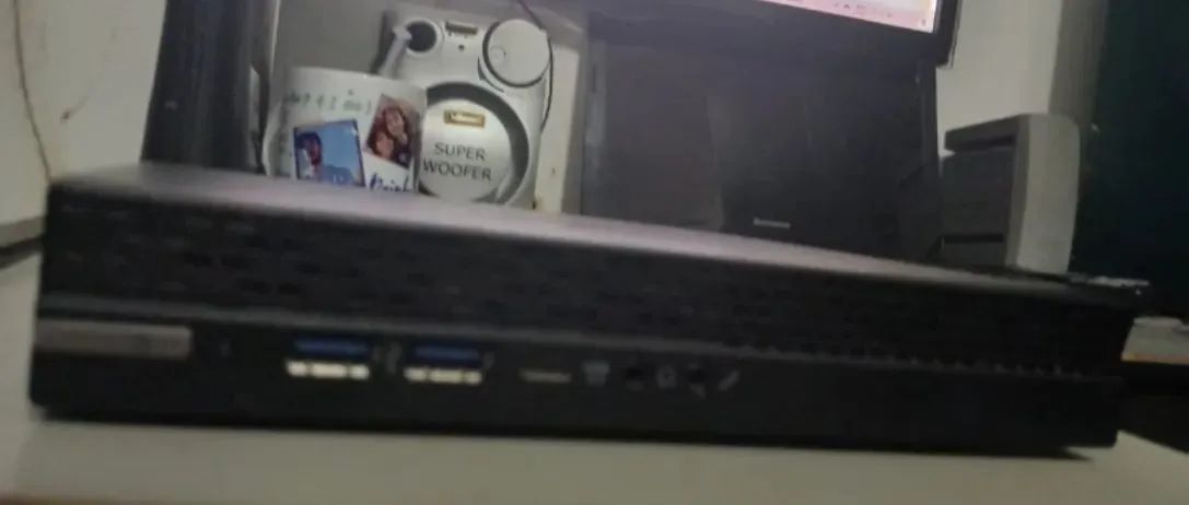 Mini PC DATEN DC2B-U i3 8100T 8gb ram SSD 240gb