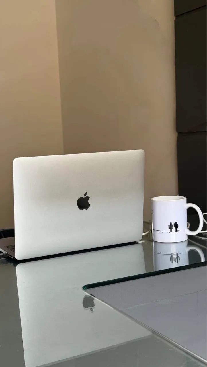 MacBook Pro 13" Touch Bar (2017) - 512GB SSD | 8GB RAM | i5