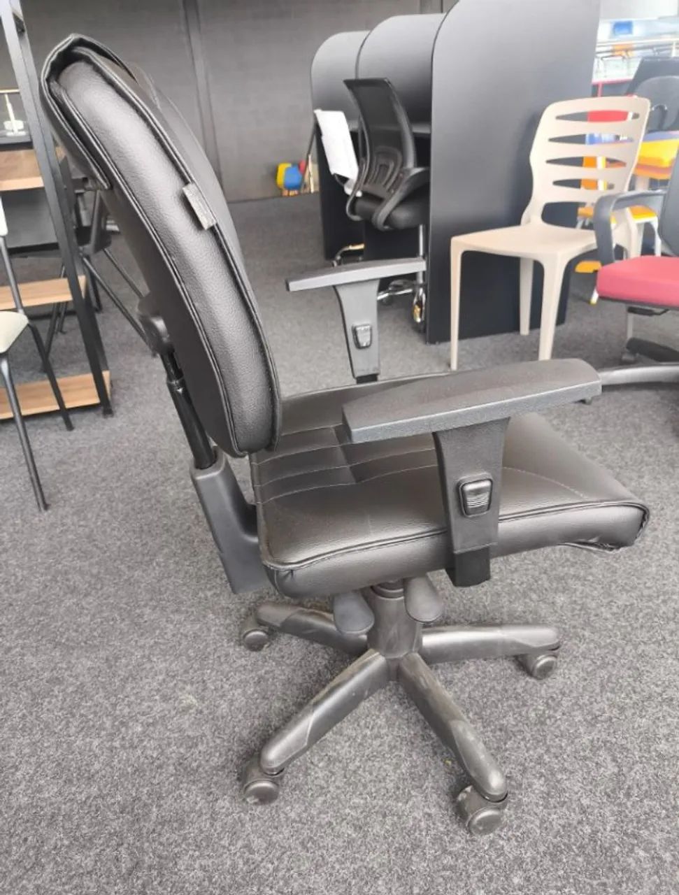 Cadeira Executiva Back System Avina (QUEIMA DE ESTOQUE)! - Foto 2