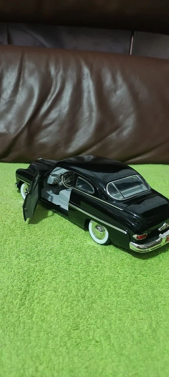 Miniatura 1/18 Ford Mercury UTRL - Foto 3