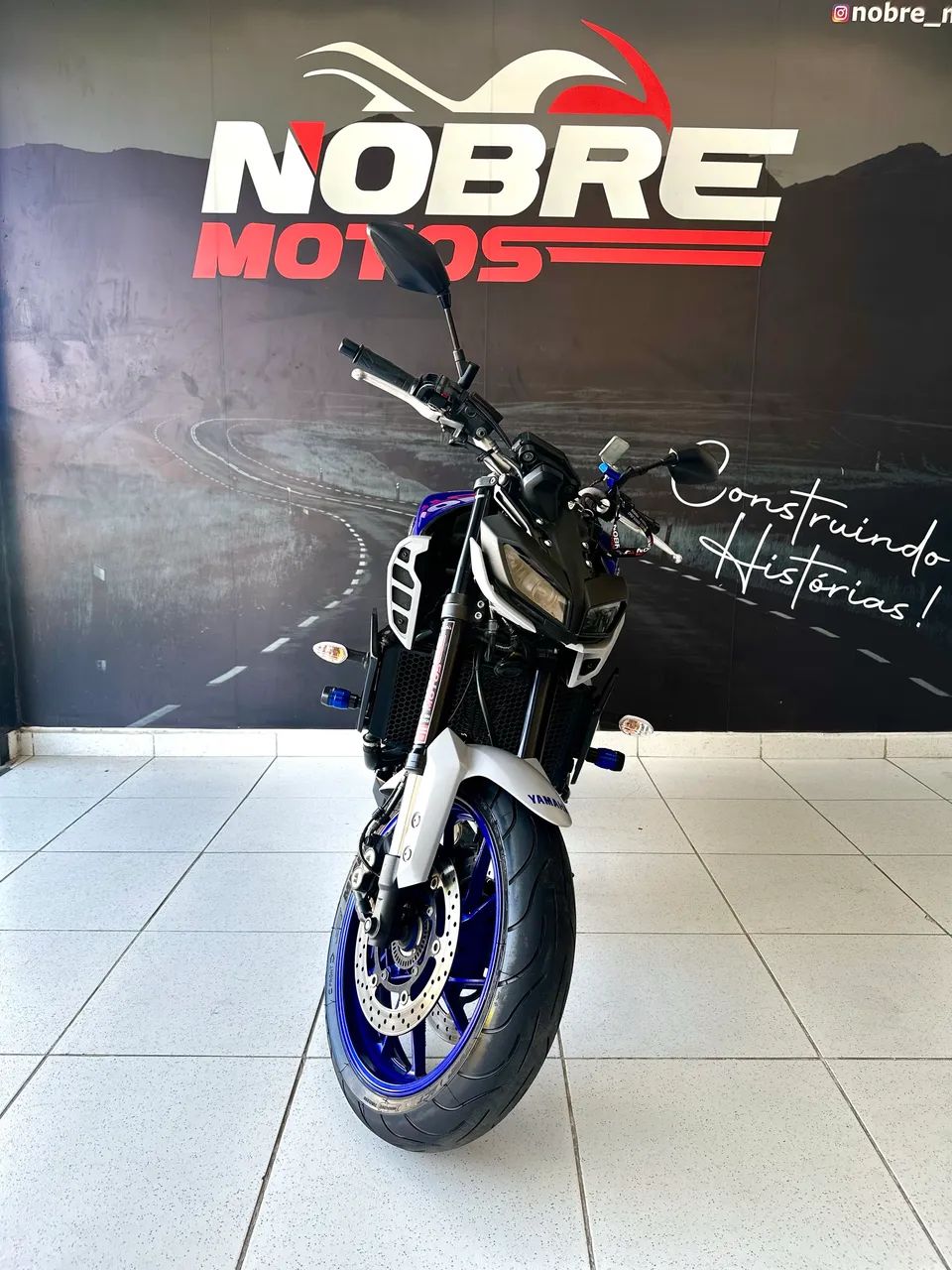YAMAHA MT-09 2022  - Foto 3