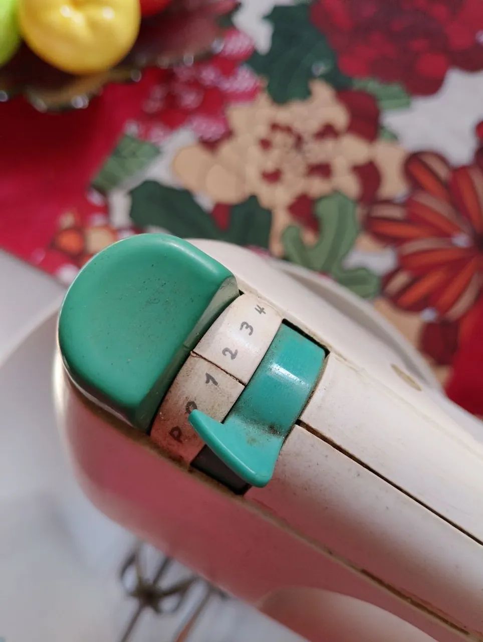 Batedeira Black+Decker com Tigela - Funcionando Perfeitamente - Foto 3