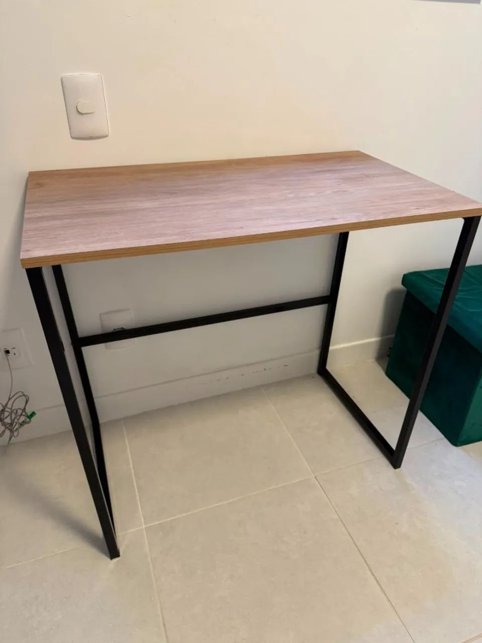 Mesa Escrivaninha 80 x 45 cm - Excelente Estado - Foto 2