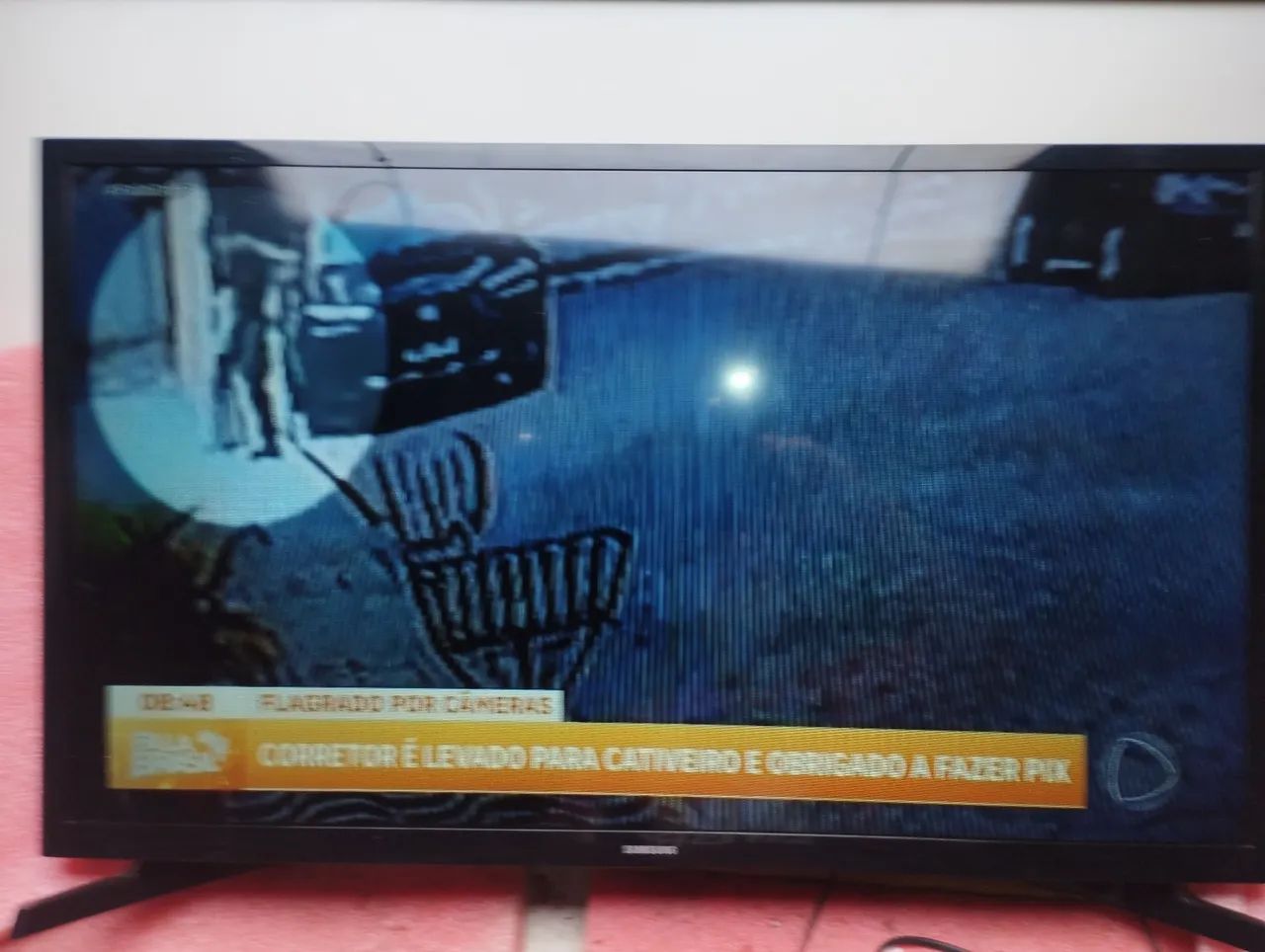 TV Samsung 32 esmat com controle e base  - Foto 5