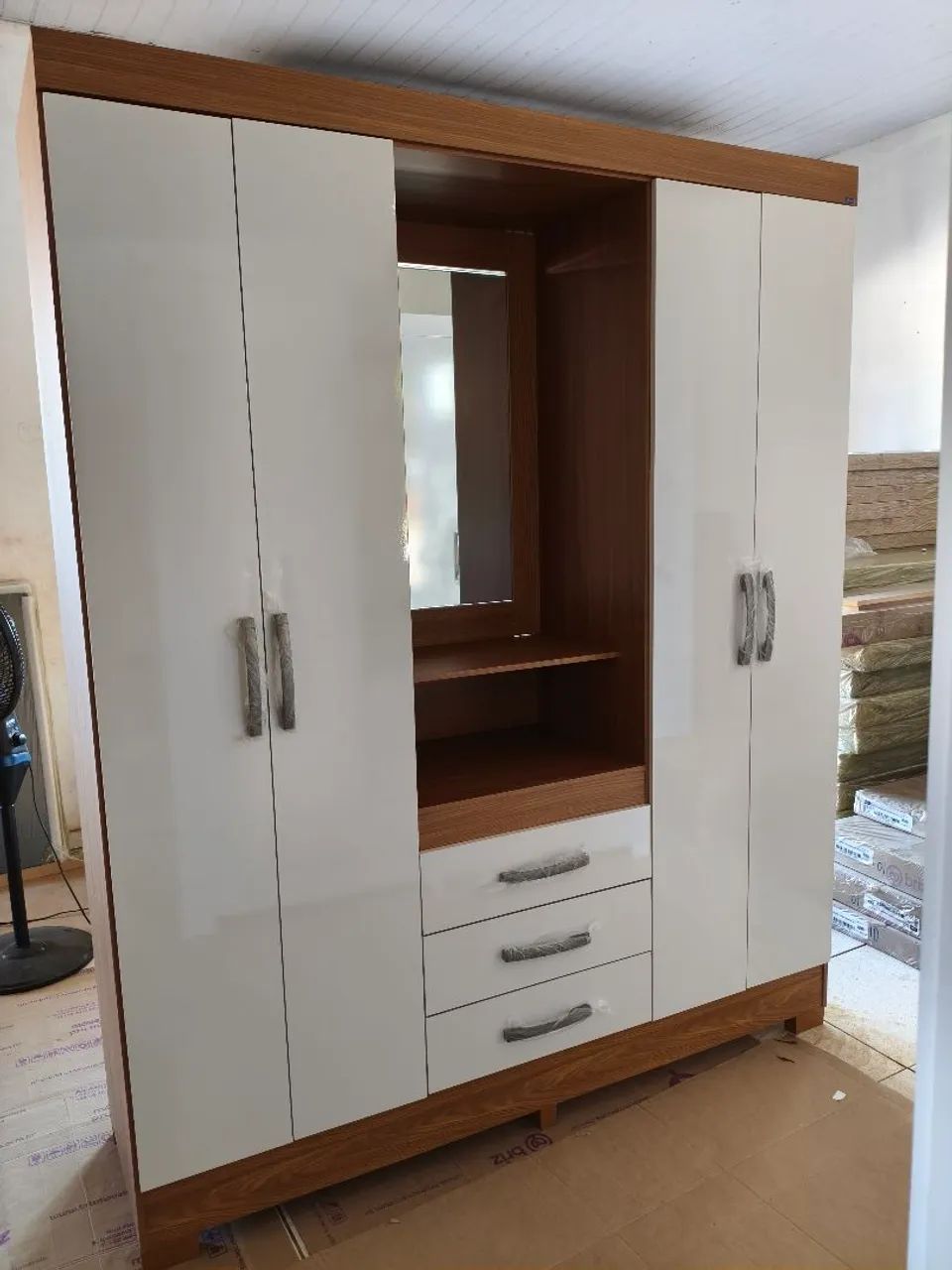 Guarda roupa de casal novo