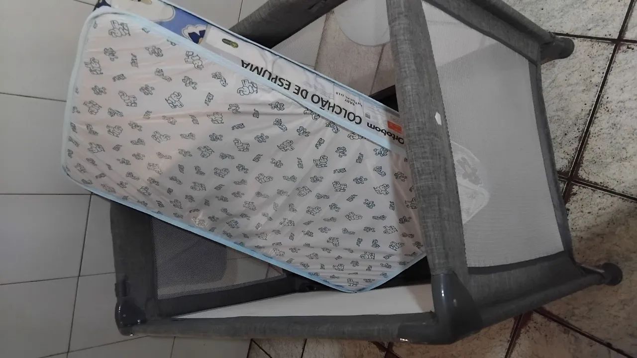 Berço de bebê com colchão - Foto 6