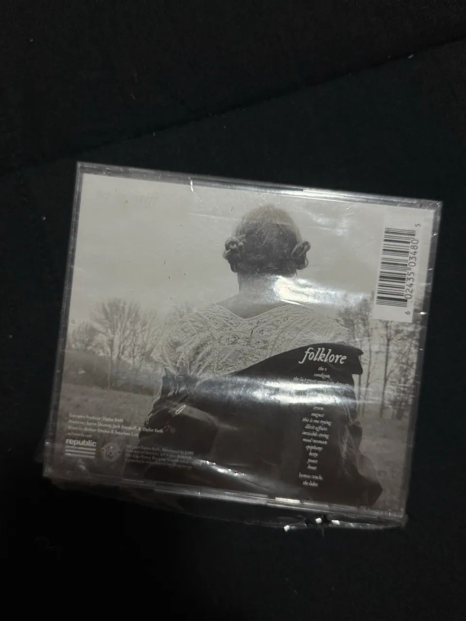 TAYLOR SWIFT FOLKLORE AUTOGRAFADO - Foto 2