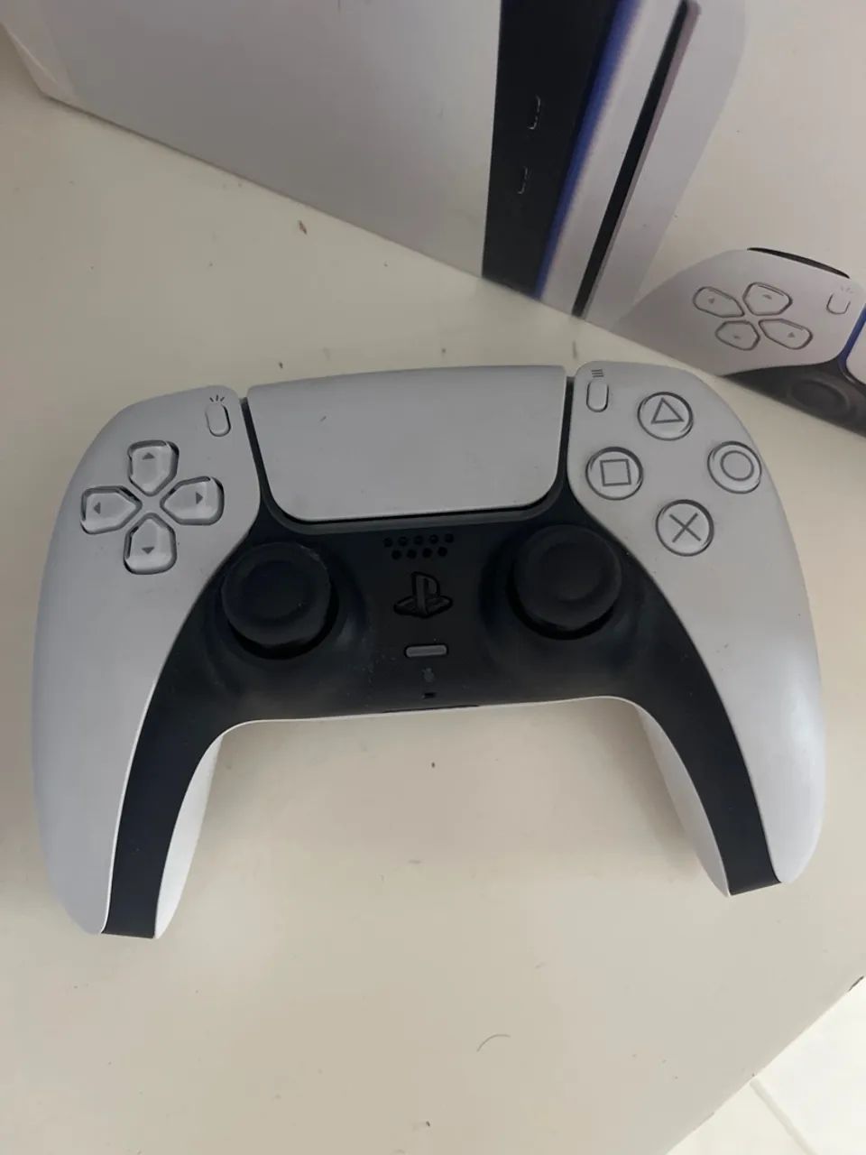PS5 COM LEITOR DE DISCO , POUCO USO - Foto 3