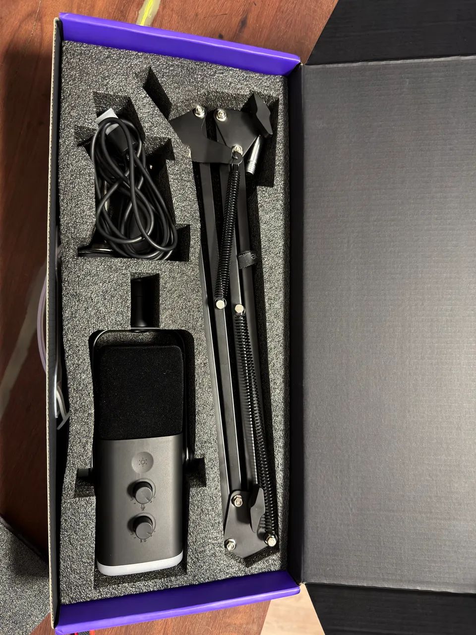 Microfone Fifine AM8T + Shock Mount