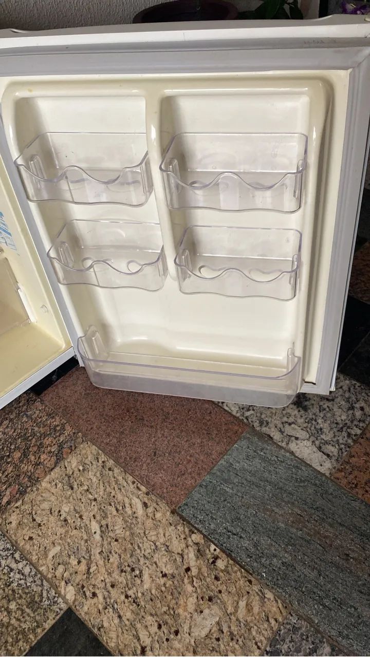 Frigobar Electrolux 40L - Foto 3