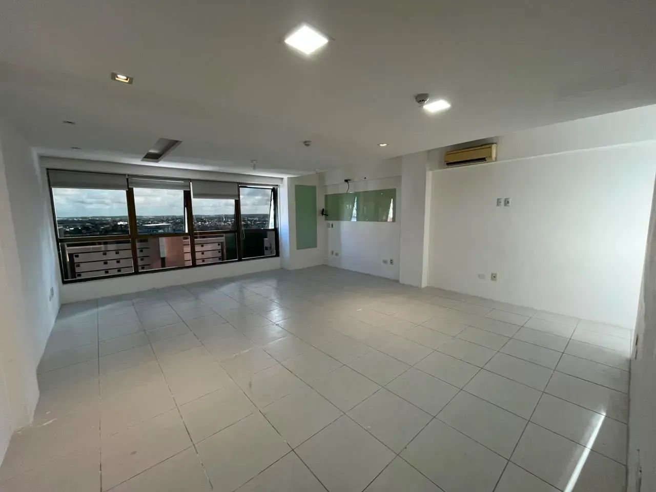 Alugo sala comercial com 45 metros na ilha do leite. - Foto 2