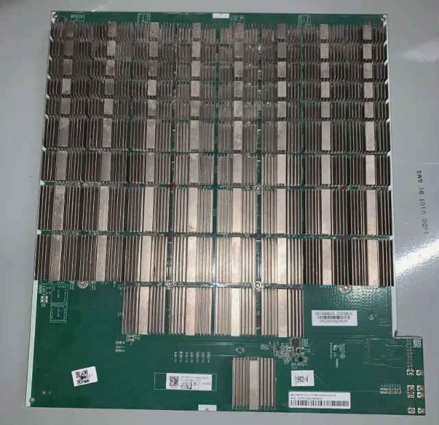 Placa Hash Hashbord Antminer S19i 80 Chips - Seminova - Foto 3