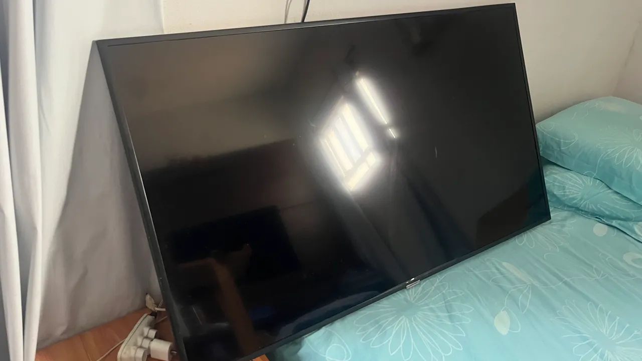 Tv Samsung 50 polegadas com pés, tv funcionando. - Foto 4