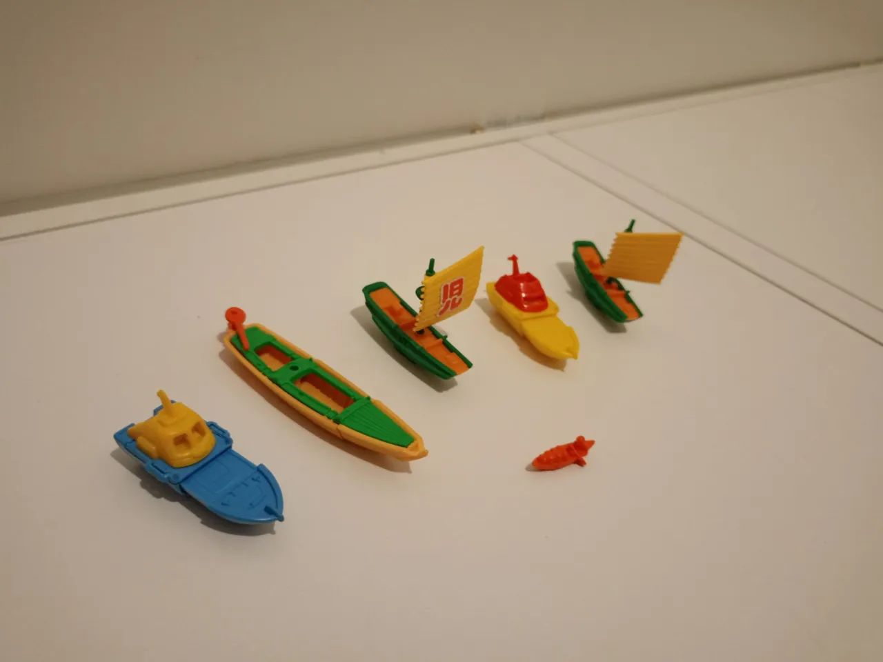 Kinder ovo Barcos