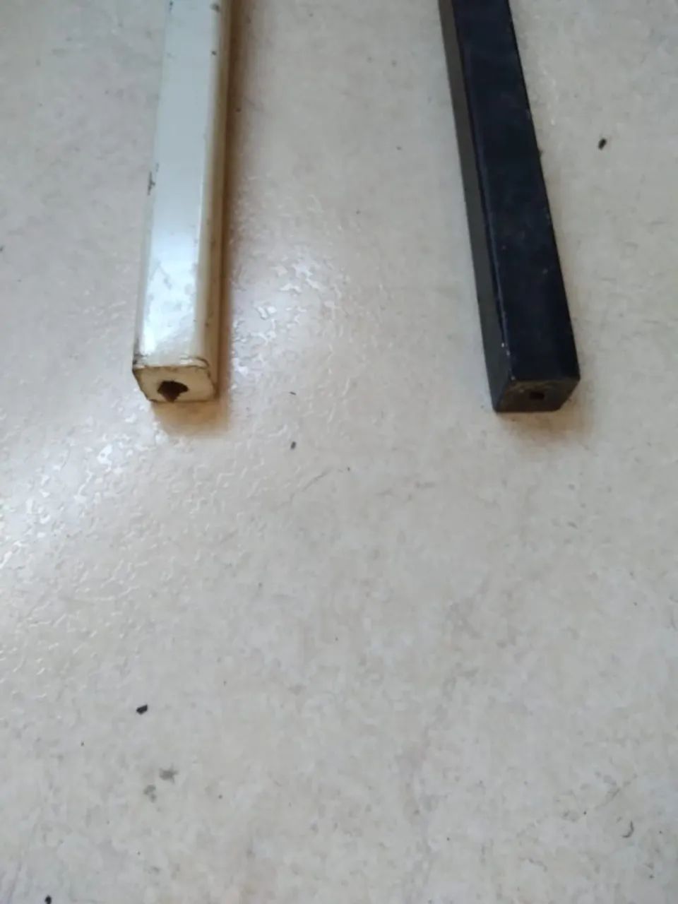 Pé em tubo de ferro  - Foto 2