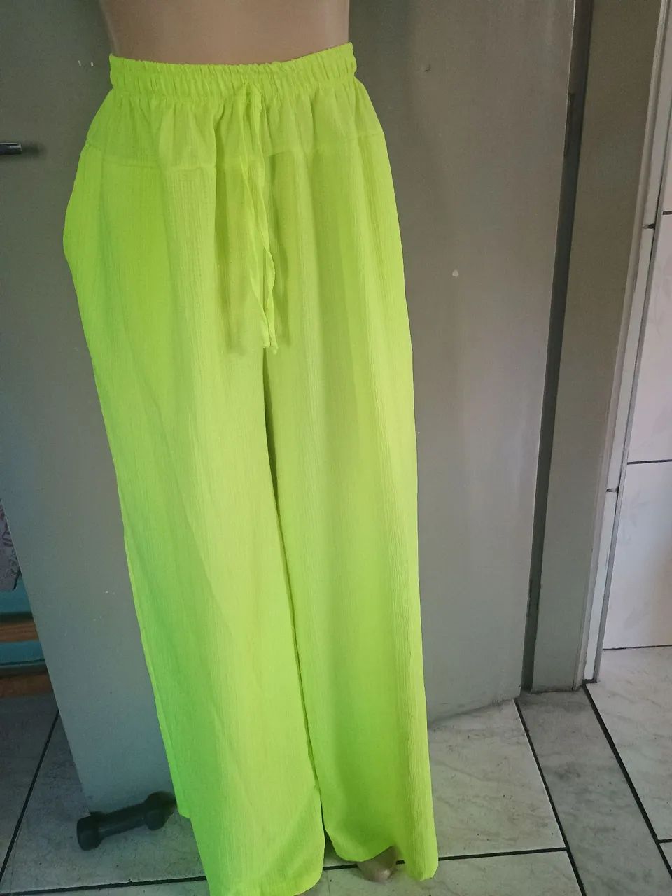 Calça pantalona nova super estilosa  - Foto 2
