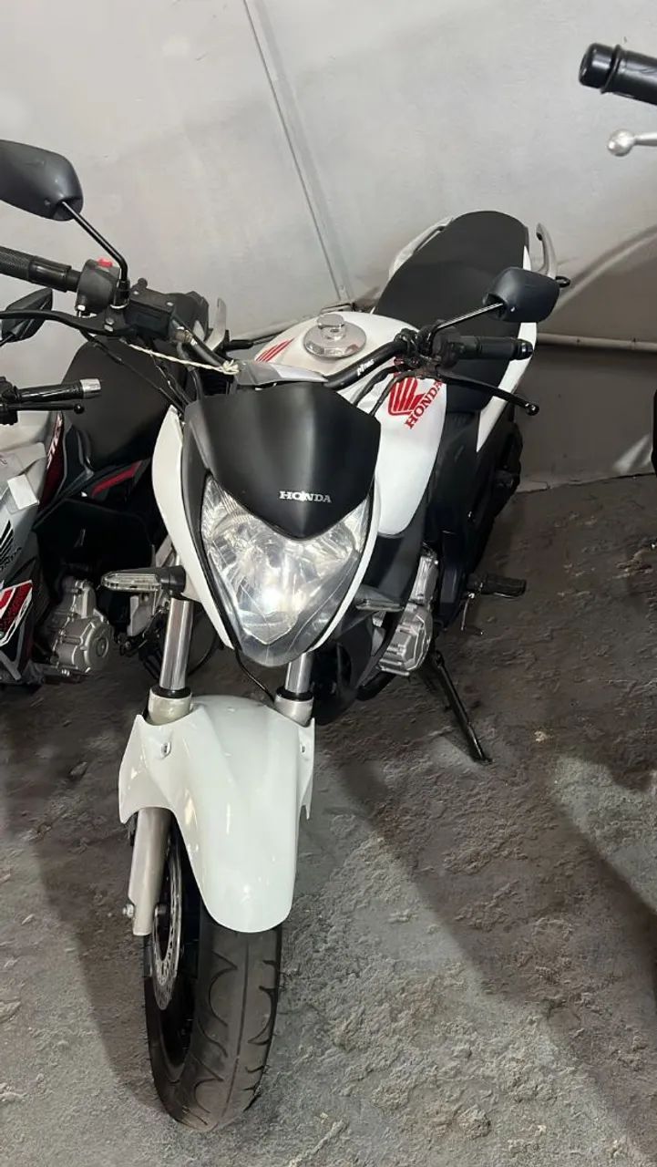 CB300 super bem conservada  - Foto 4