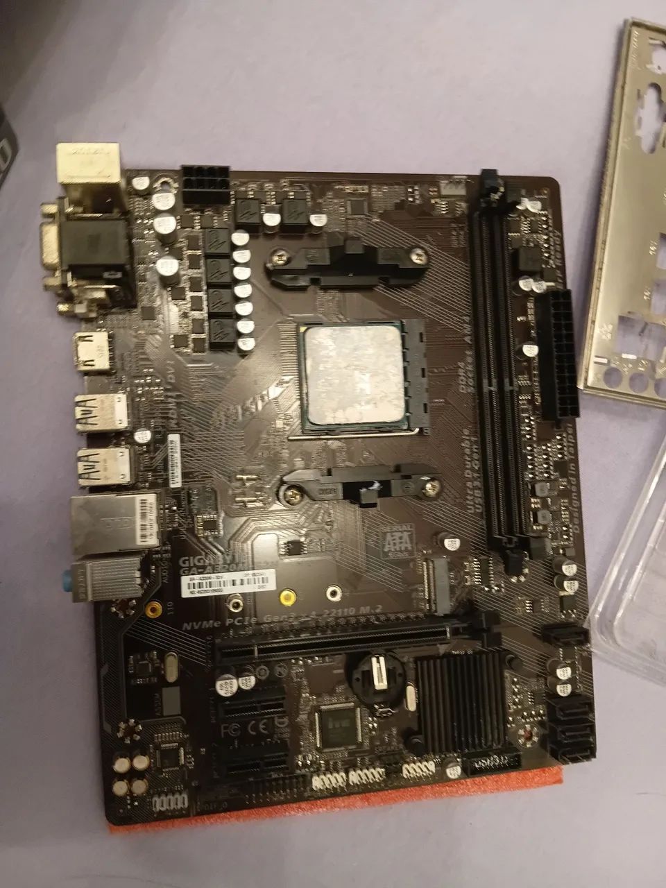 Placa mae A320 gygabyte saquete am4 