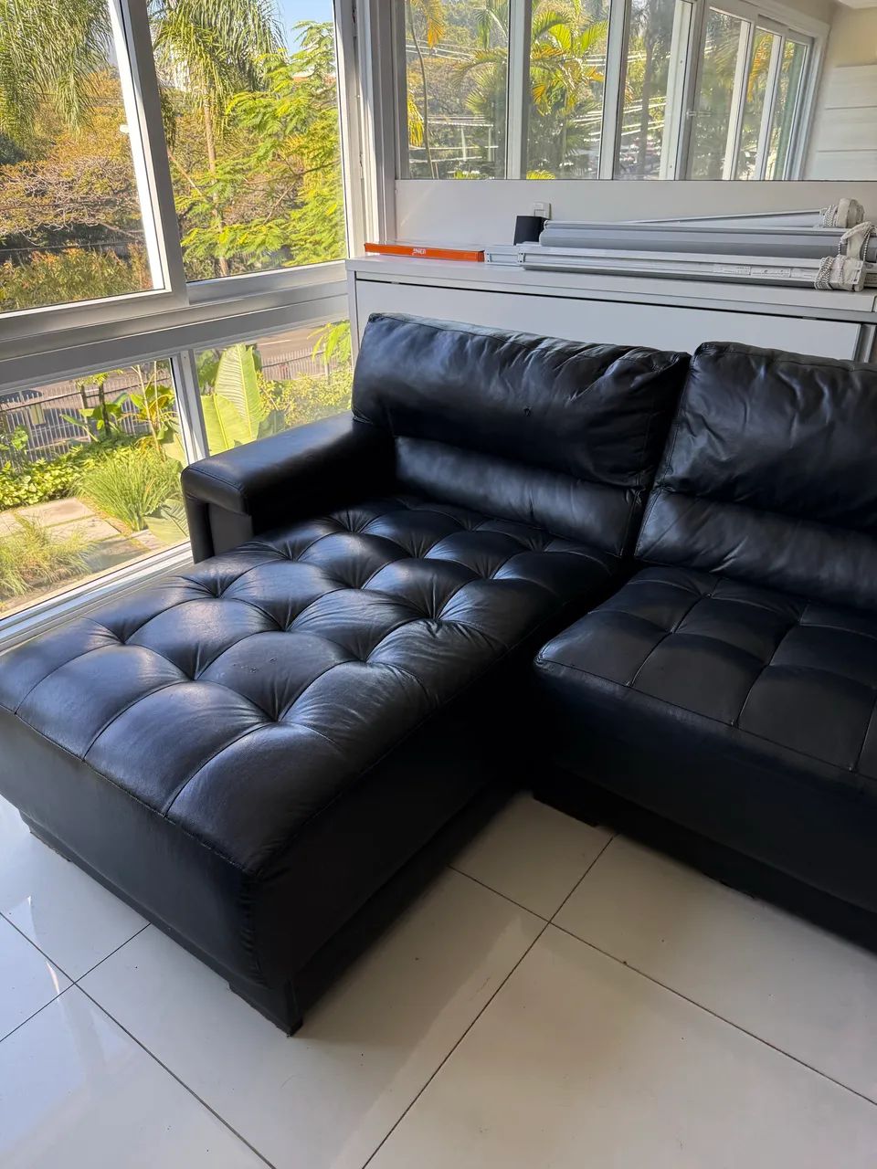 Sofá de Couro preto  - Foto 2