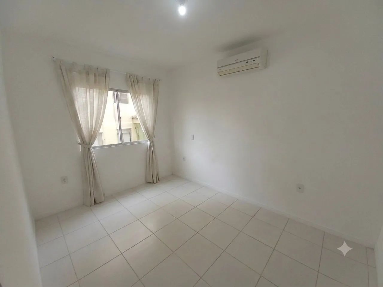 ALUGO QUARTO