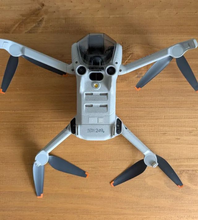 DJI Mini 4 Pro Fly More Combo RC 2 + 3 Baterias + 128GB - Foto 3