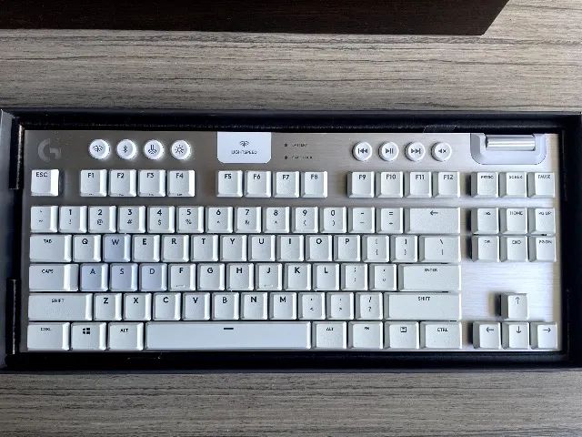 Teclado Logitech G915 TKL  - Foto 2