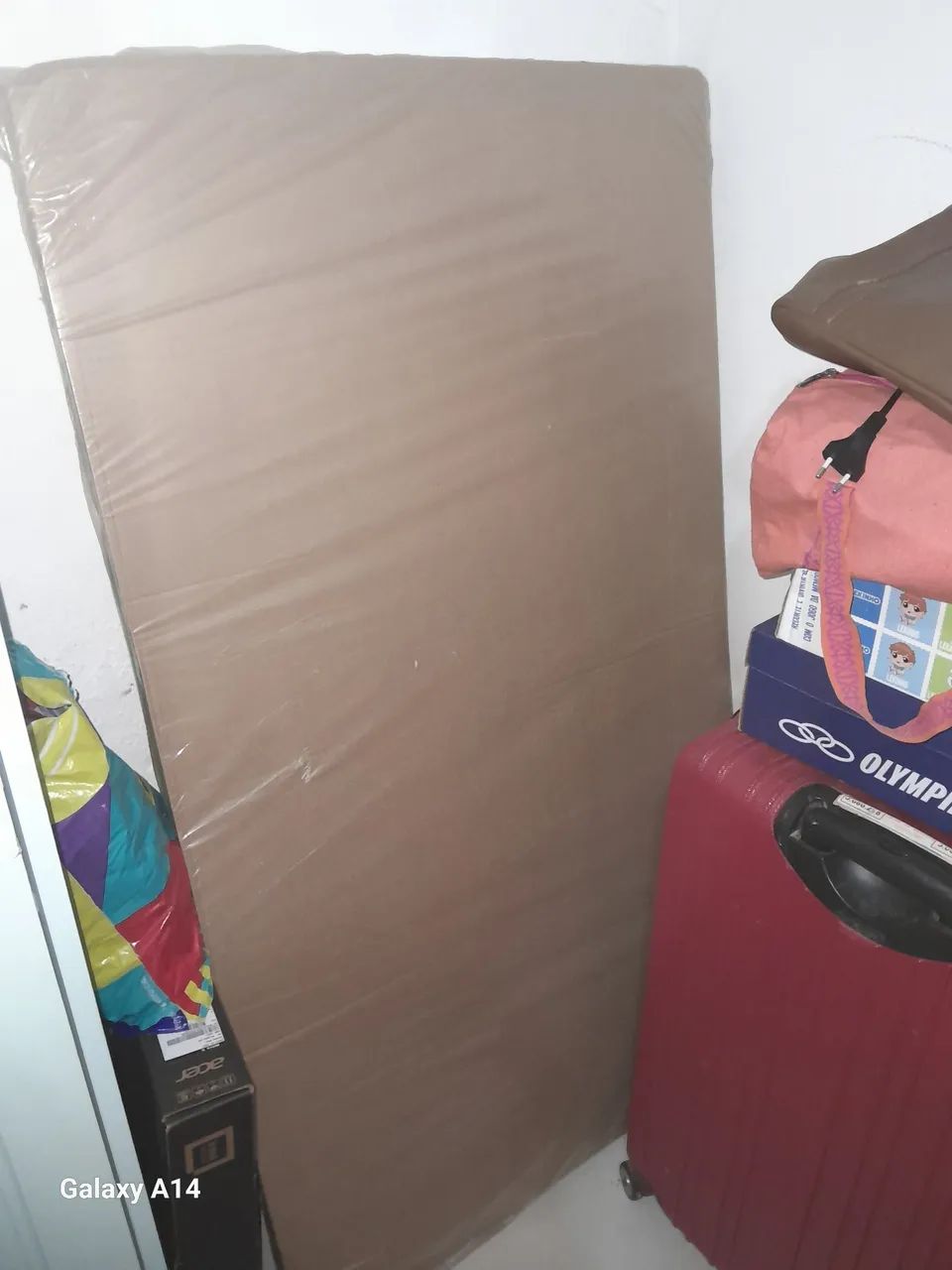 Berço infantil, com rodinhas. - Foto 4