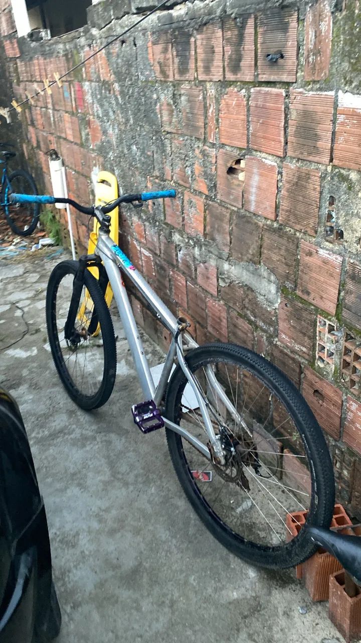 Bicicleta de alumínio 