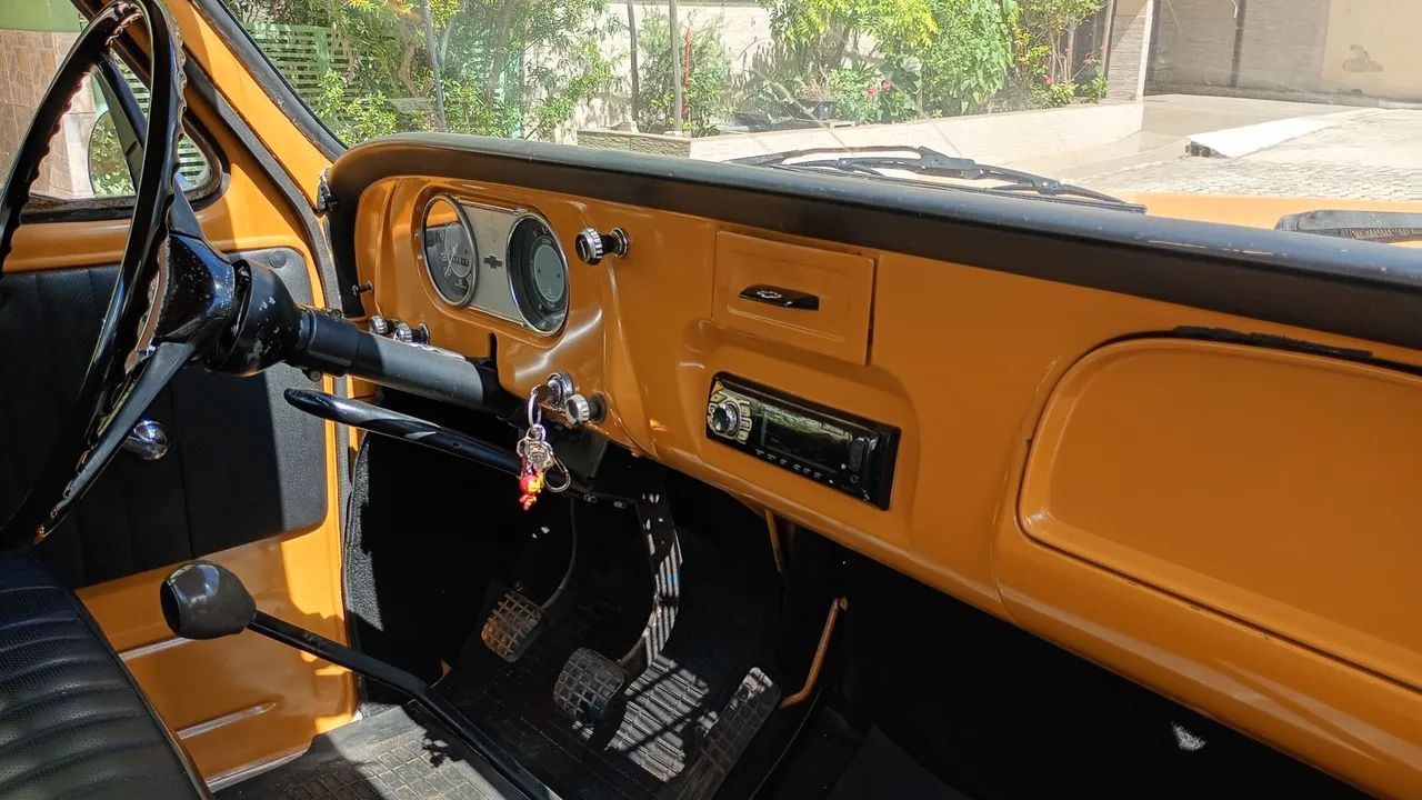 Chevrolet C-10 2.5/4.1 1974