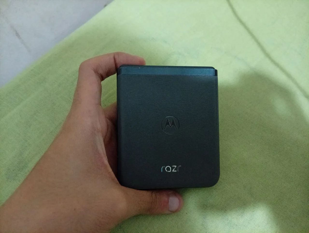 Celular Motorola Razr 40  - Foto 3
