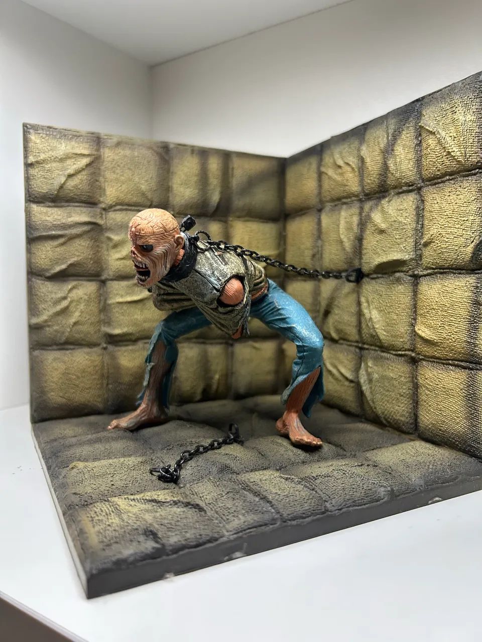 Eddie Iron made /neca - Foto 3