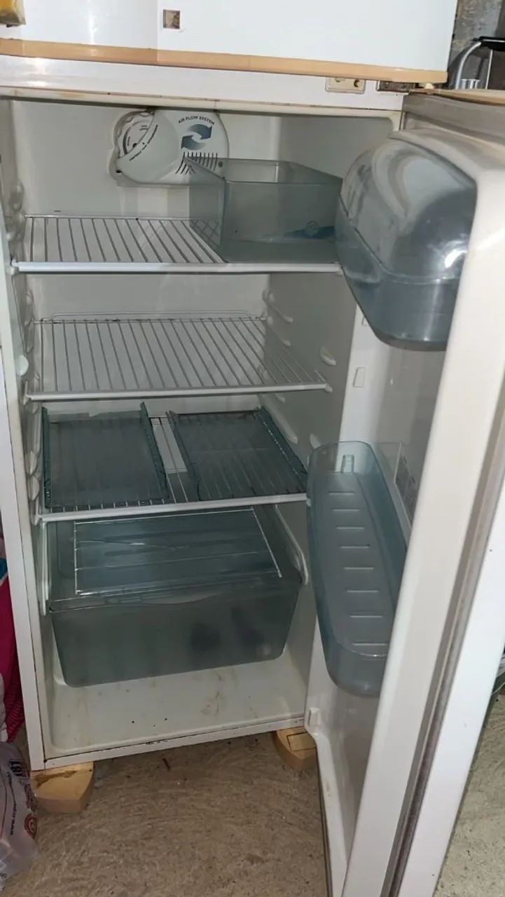 Vende-se geladeira, Electrolux - Foto 3