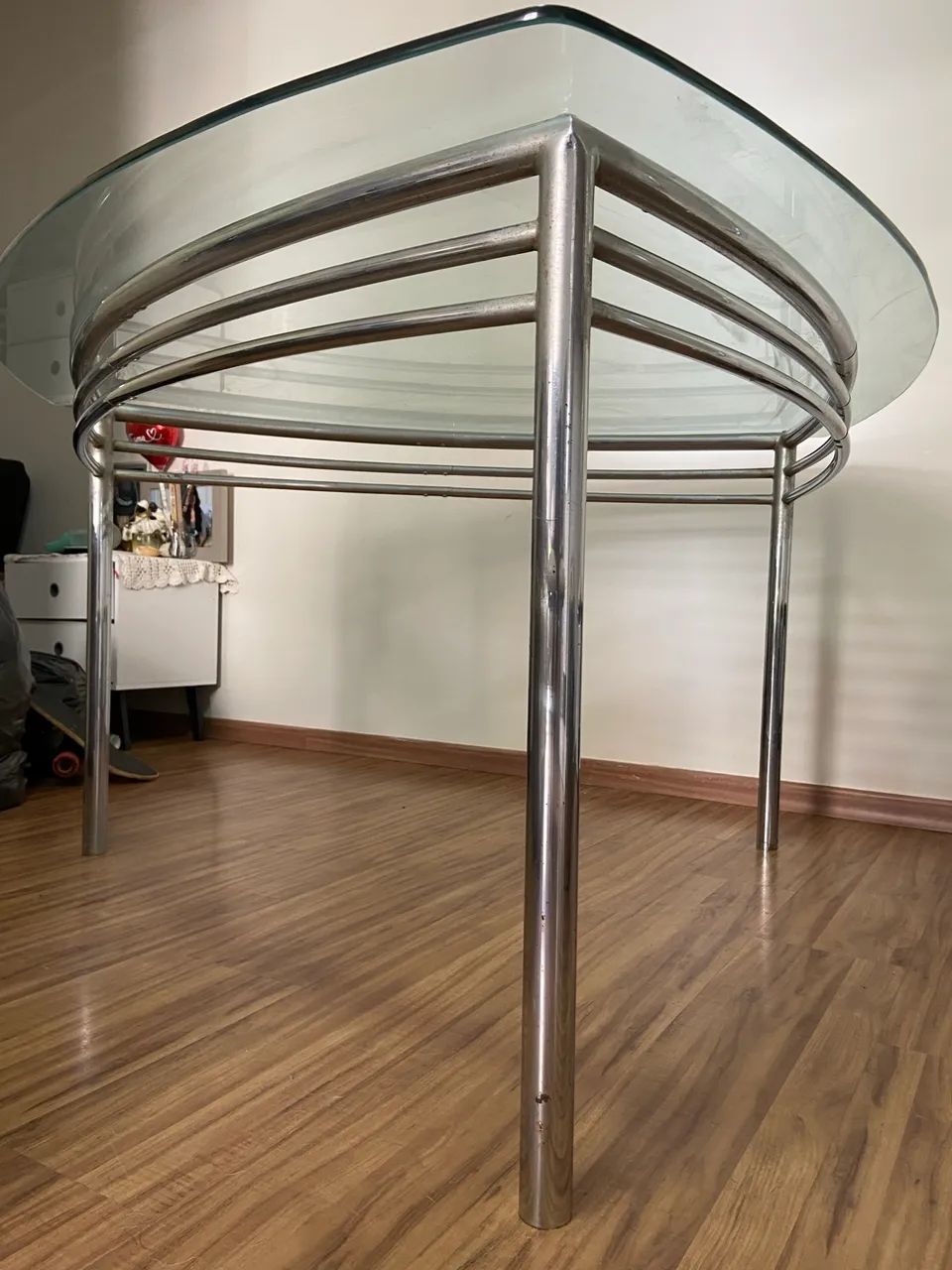 Mesa de Vidro Triangular + 4 Cadeiras Cromadas - Foto 4