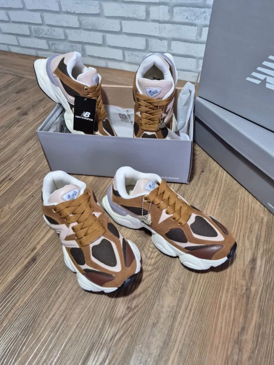 Tênis New Balance 9060 Caramelo Sintético Feminino Tag NB - Foto 4