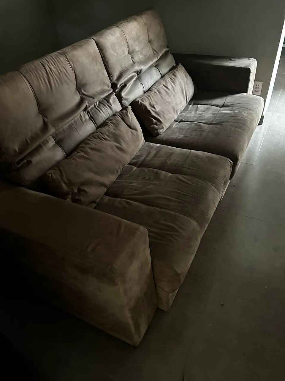Selling Retractable Sofa - 2.10m Width444757623535063041
