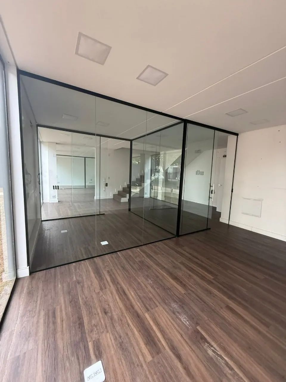 Excelente Barracão Comercial na Av. Alexandre Rasgulaeff - Foto 3