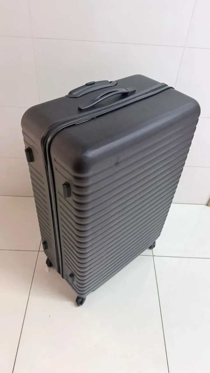 Mala de Viagem Grande Rígida ABS - Preta