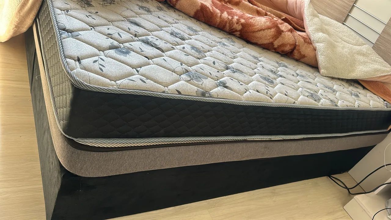 Vendo cama king e cama solteiro seminova ótimo estado - Foto 2