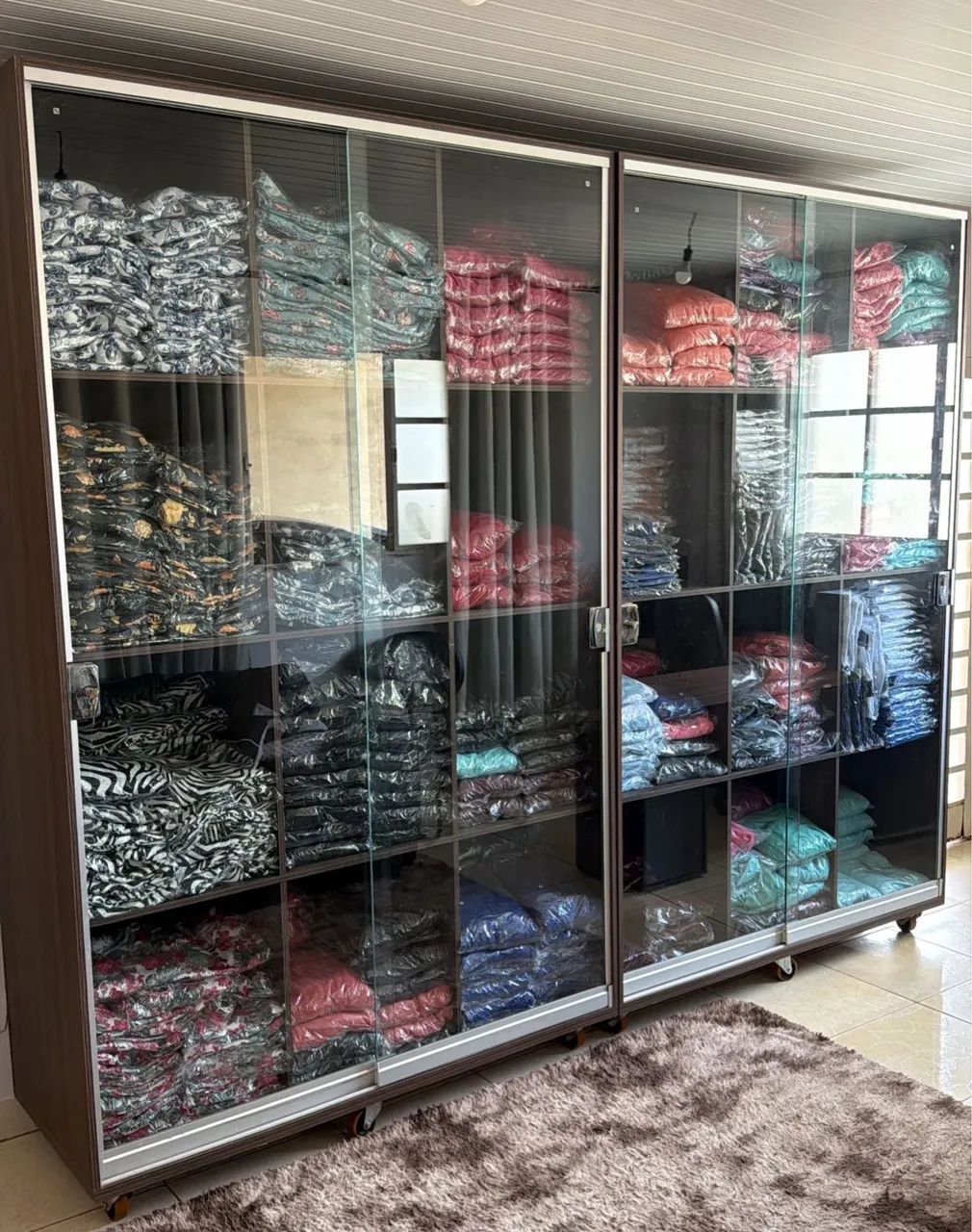 Complete Store for Executive and Evangelical Fashion + 3 Glass-Door Shelves