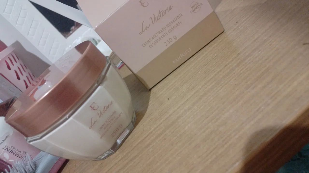 Vendo creme e secador 
