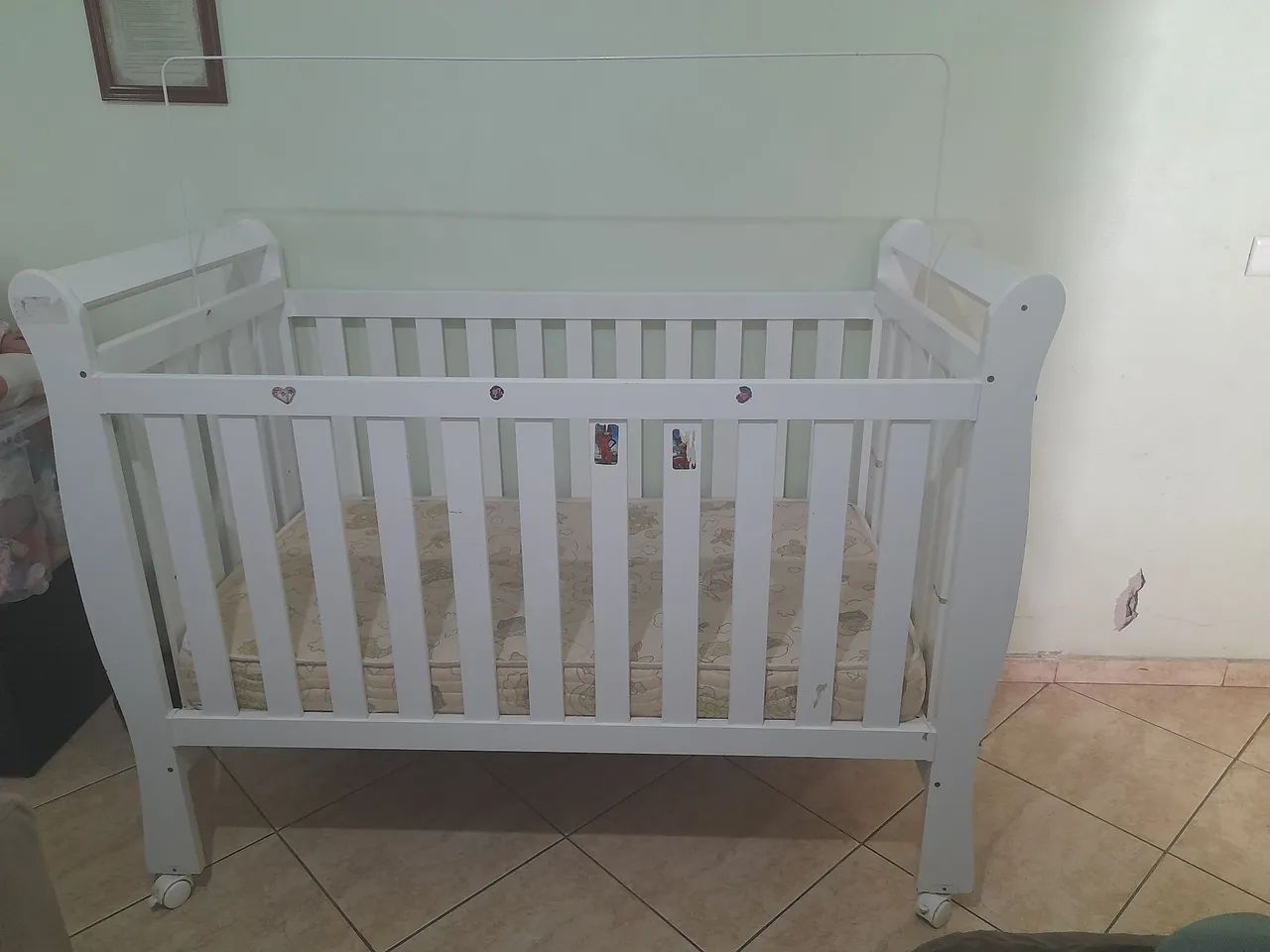 Berço  de  bebê e um andador  - Foto 3