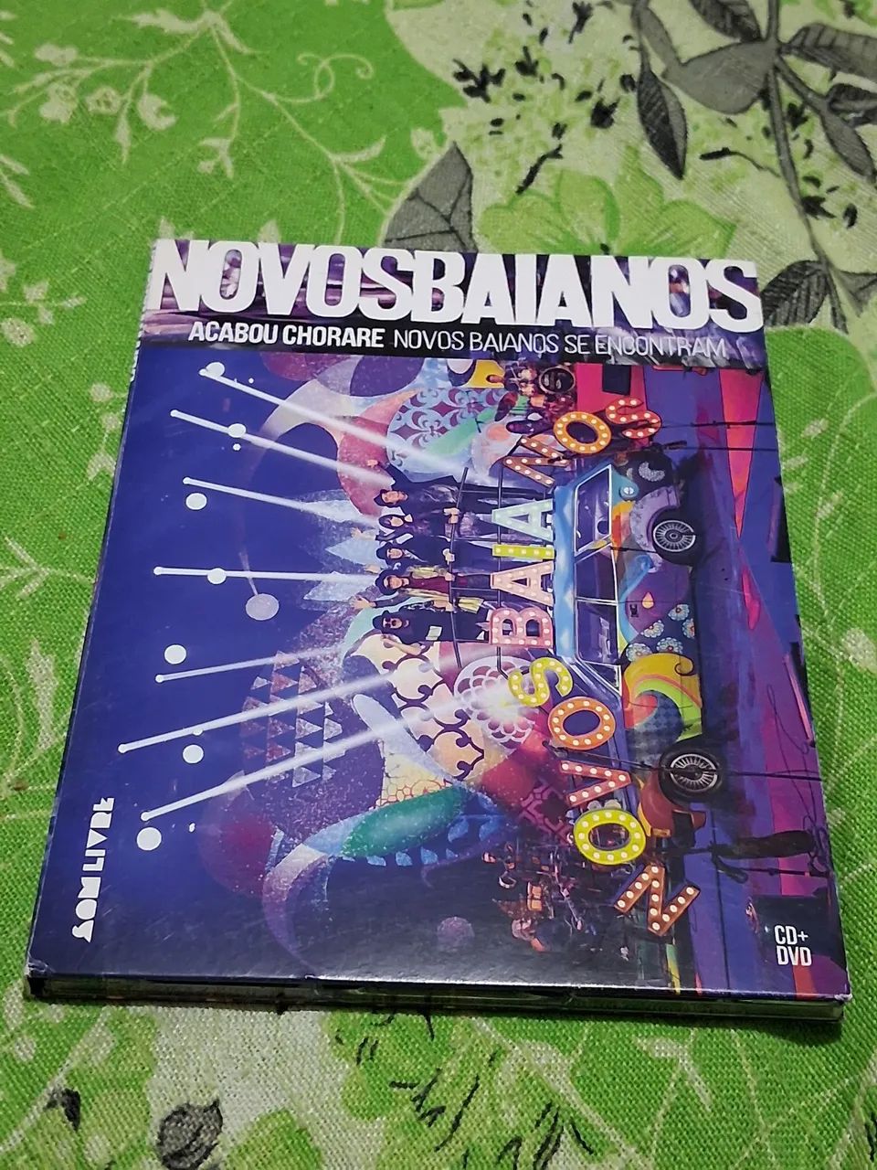 CD+DVD NOVOS BAIANOS ACABOU CHORARE NOVOS BAIANOS SE ENCONTRAM