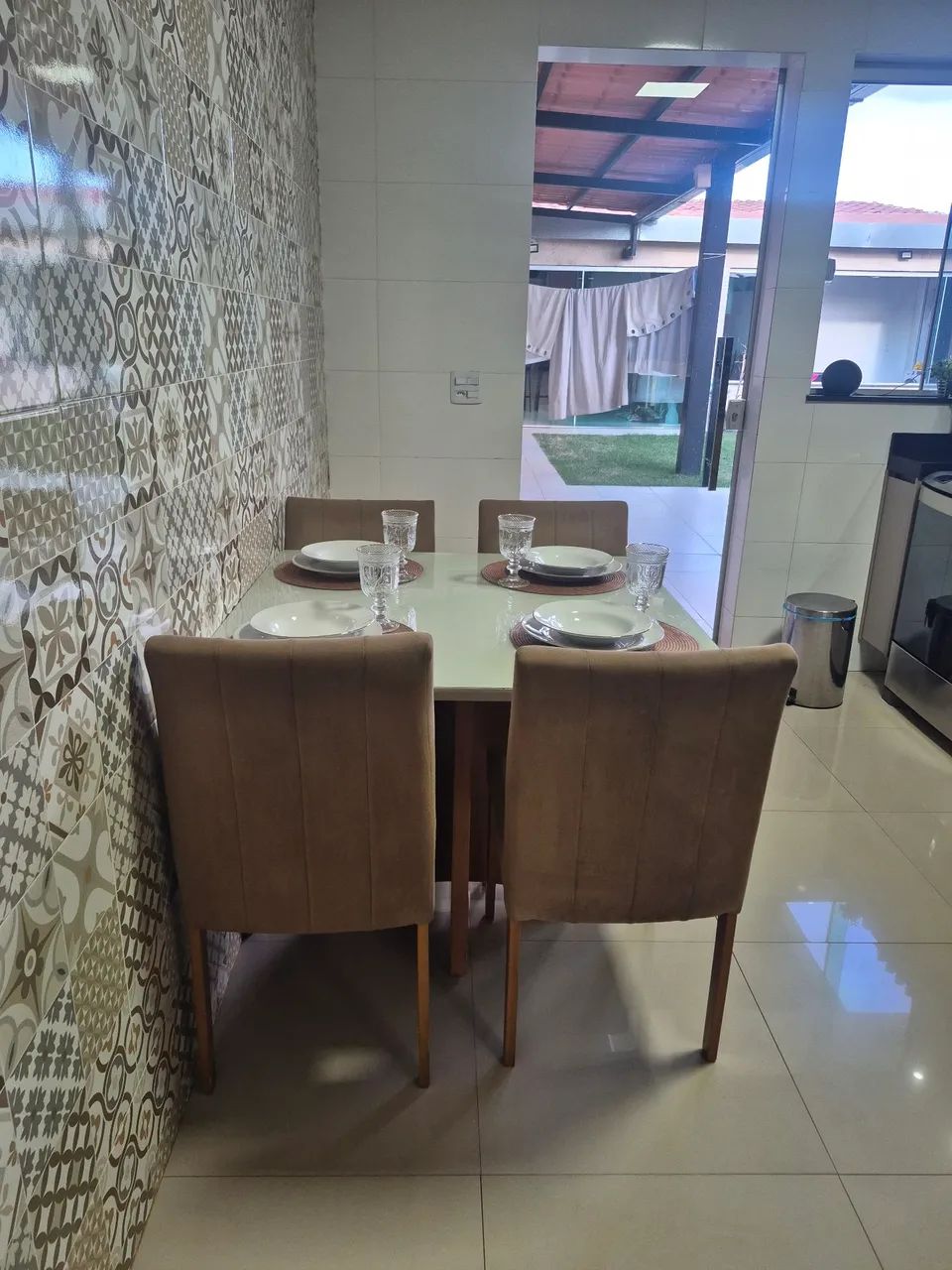 Mesa de jantar 4 cadeiras  - Foto 3