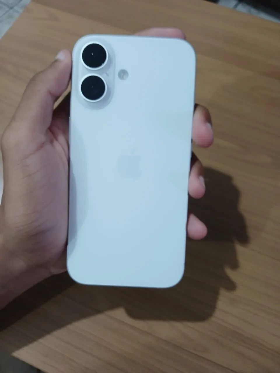 iPhone 16 branco - Foto 2