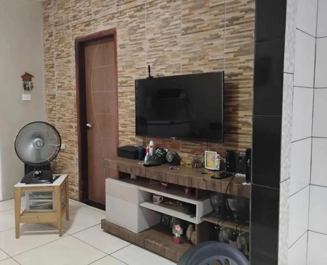 SV09- CASA NA BAIXA DE QUINTAS  