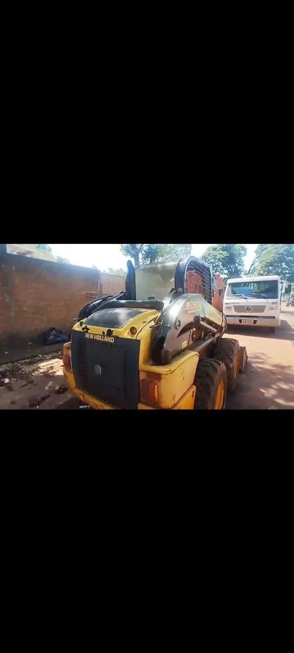 MINI CARREGADEIRA NEW HOLLAND L220 2017 - Foto 3