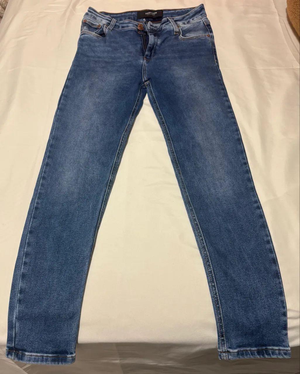 Calça Jeans da marca Damyller Crooped, tamanho 40 semi nova. - Foto 4